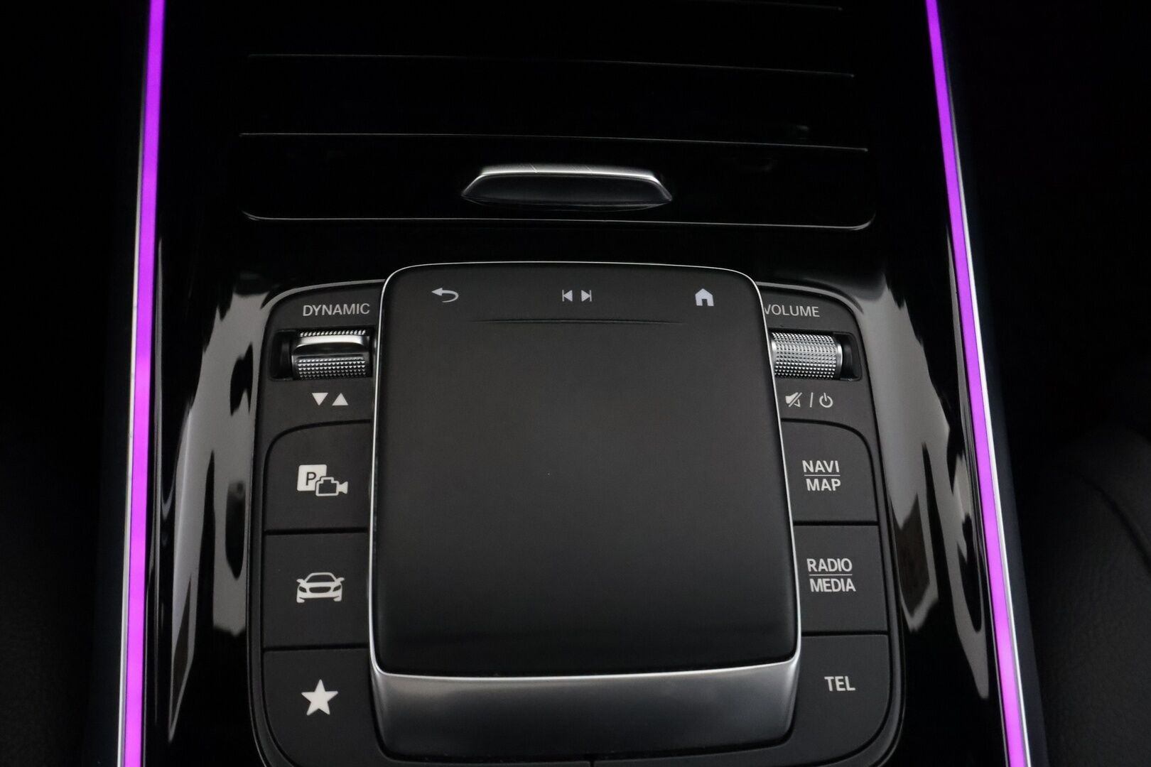 MERCEDES-BENZ EQB 2023 300 4MATIC Business - | DTR+ | ILP | Sähkönahat muistilla | Panorama | Widescreen | Ambient light | Keyless | P.kamera | Active Lane Assist | Navi | 2x renkaat aluin | ALV |