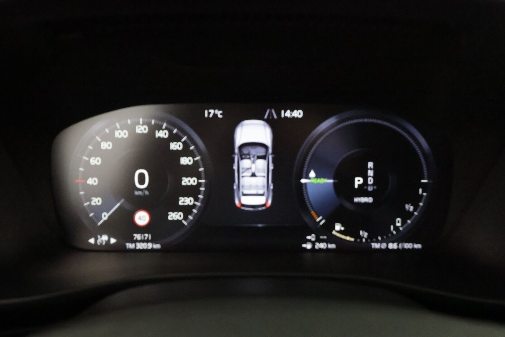 Volvo XC40 2024 T4 TwE Plus Dark aut - | ACC | Harman/Kardon | Muistipenkki | Sporttipenkit sähköllä | P.kamera | Pilot Assist | Keyless | Lämm. ratti | Merkkihuollot | 2x renkaat aluin | 