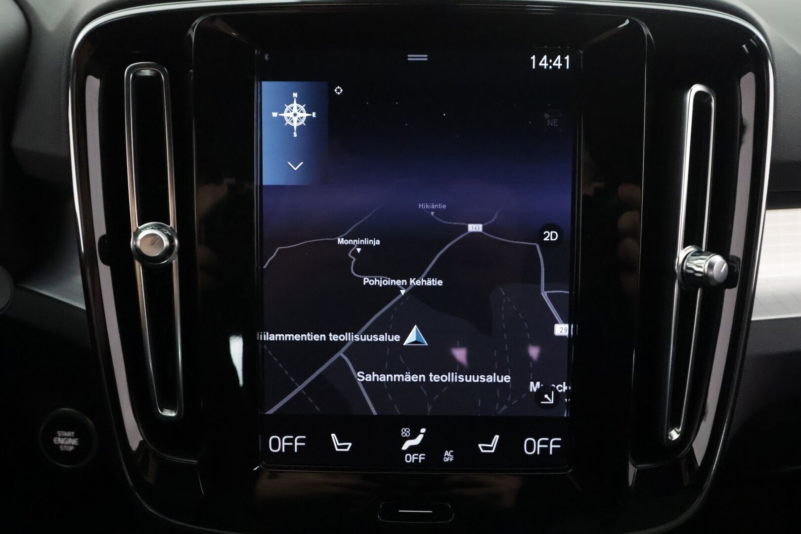 Volvo XC40 2024 T4 TwE Plus Dark aut - | ACC | Harman/Kardon | Muistipenkki | Sporttipenkit sähköllä | P.kamera | Pilot Assist | Keyless | Lämm. ratti | Merkkihuollot | 2x renkaat aluin | 