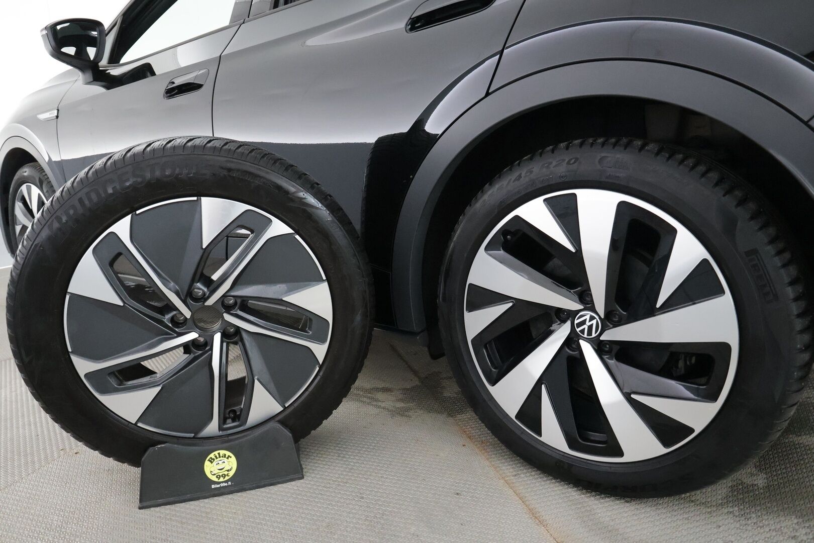 Volkswagen ID.5 2022 Pro Performance 150 kW, akku 77 kWh - | ACC | ILP | Koukku | Matrix-LED | Lasikatto | 360-Kamera | Hierovat ergoactive Sporttipenkit | HUD | Keyless | Apple&Android | Merkkihuollettu | Kahdet Renkaat |