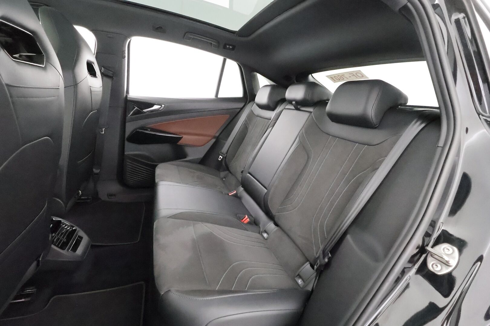 Volkswagen ID.5 2022 Pro Performance 150 kW, akku 77 kWh - | ACC | ILP | Koukku | Matrix-LED | Lasikatto | 360-Kamera | Hierovat ergoactive Sporttipenkit | HUD | Keyless | Apple&Android | Merkkihuollettu | Kahdet Renkaat |