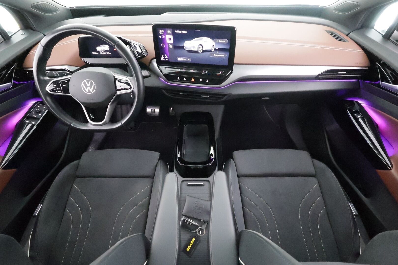 Volkswagen ID.5 2022 Pro Performance 150 kW, akku 77 kWh - | ACC | ILP | Koukku | Matrix-LED | Lasikatto | 360-Kamera | Hierovat ergoactive Sporttipenkit | HUD | Keyless | Apple&Android | Merkkihuollettu | Kahdet Renkaat |