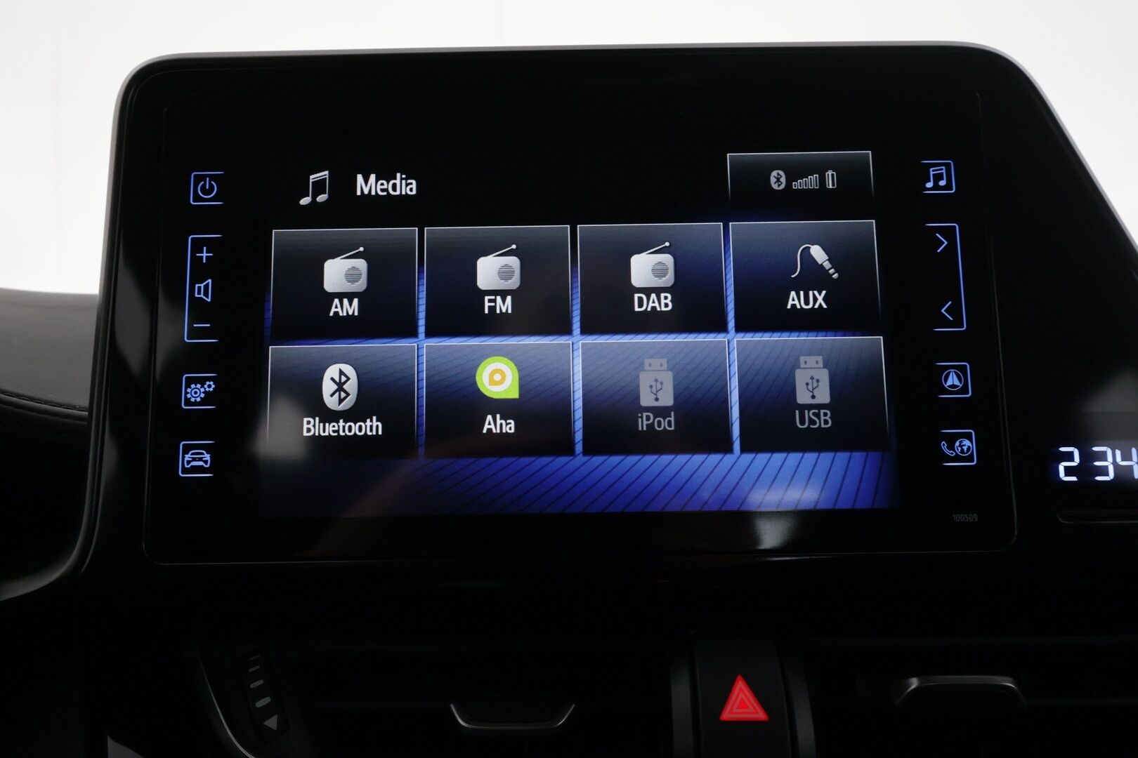 TOYOTA C-HR 2019 1.8 Hybrid - | ACC | LED | P.Kamera | Navi | Kaistavahti | Katveavustin | Keyless | Kahdet renkaat |