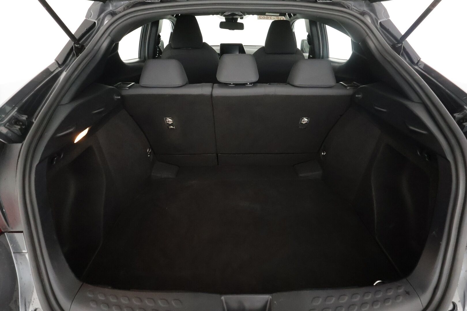 TOYOTA C-HR 2019 1.8 Hybrid - | ACC | LED | P.Kamera | Navi | Kaistavahti | Katveavustin | Keyless | Kahdet renkaat |