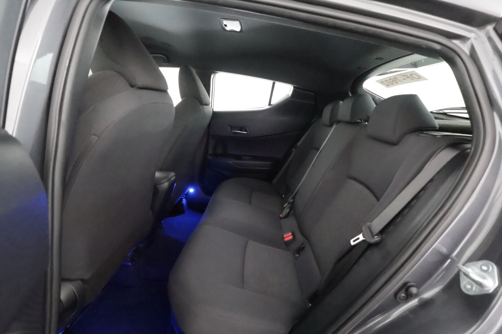 TOYOTA C-HR 2019 1.8 Hybrid - | ACC | LED | P.Kamera | Navi | Kaistavahti | Katveavustin | Keyless | Kahdet renkaat |