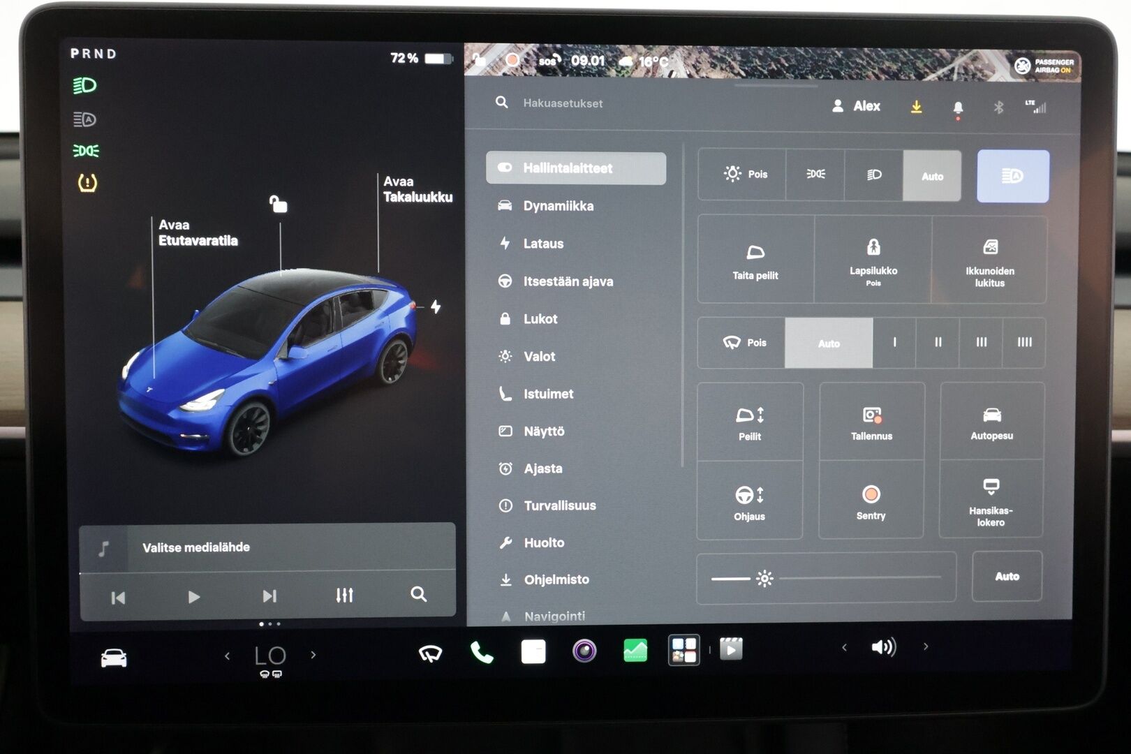 Tesla Model Y 2021 Long Range - | ILP | Lasikatto | ACC | Matrix-LED | P.Kamera | Muistipenkki | Premium Audio | Navi | Kaistavahti | Keyless | 2x Latauskaapelit | Kahdet renkaat |  