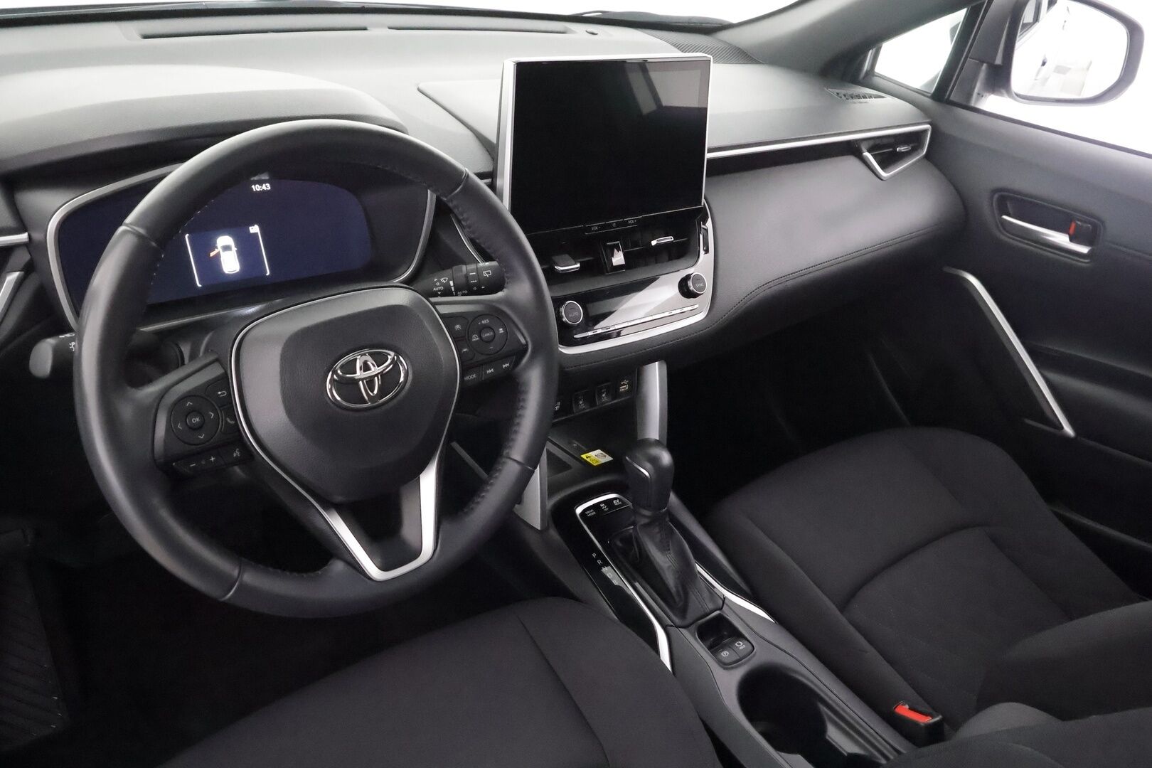 TOYOTA COROLLA CROSS 2023 2.0 Hybrid AWD-i Active - | ACC | Lasikatto | LED | P.Kamera | Kaistavahti | Katveavustin | Navi | Keyless | Digimittaristo | PDA | Merkkihuollot |