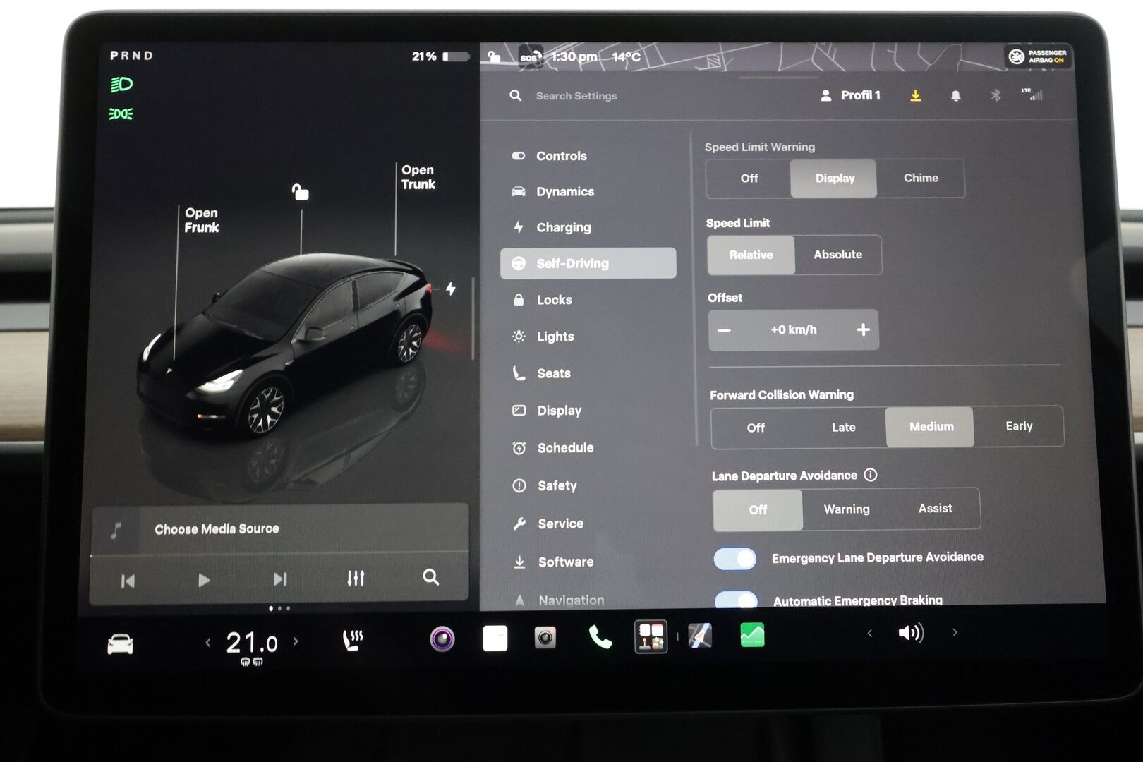 TESLA MODEL Y 2023 Performance - | Koukku | ILP | ACC | Matrix-LED | Lasikatto | P.Kamera | Muistipenkki | Premium Audio | Navi | Kaistavahti | Keyless |