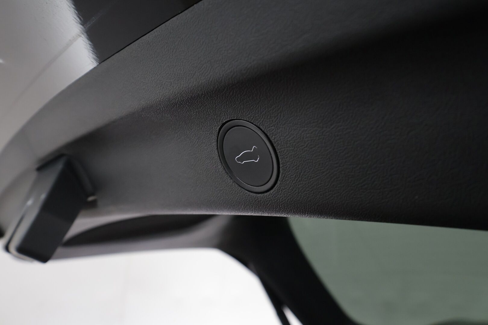 TESLA MODEL Y 2023 Performance - | Koukku | ILP | ACC | Matrix-LED | Lasikatto | P.Kamera | Muistipenkki | Premium Audio | Navi | Kaistavahti | Keyless |