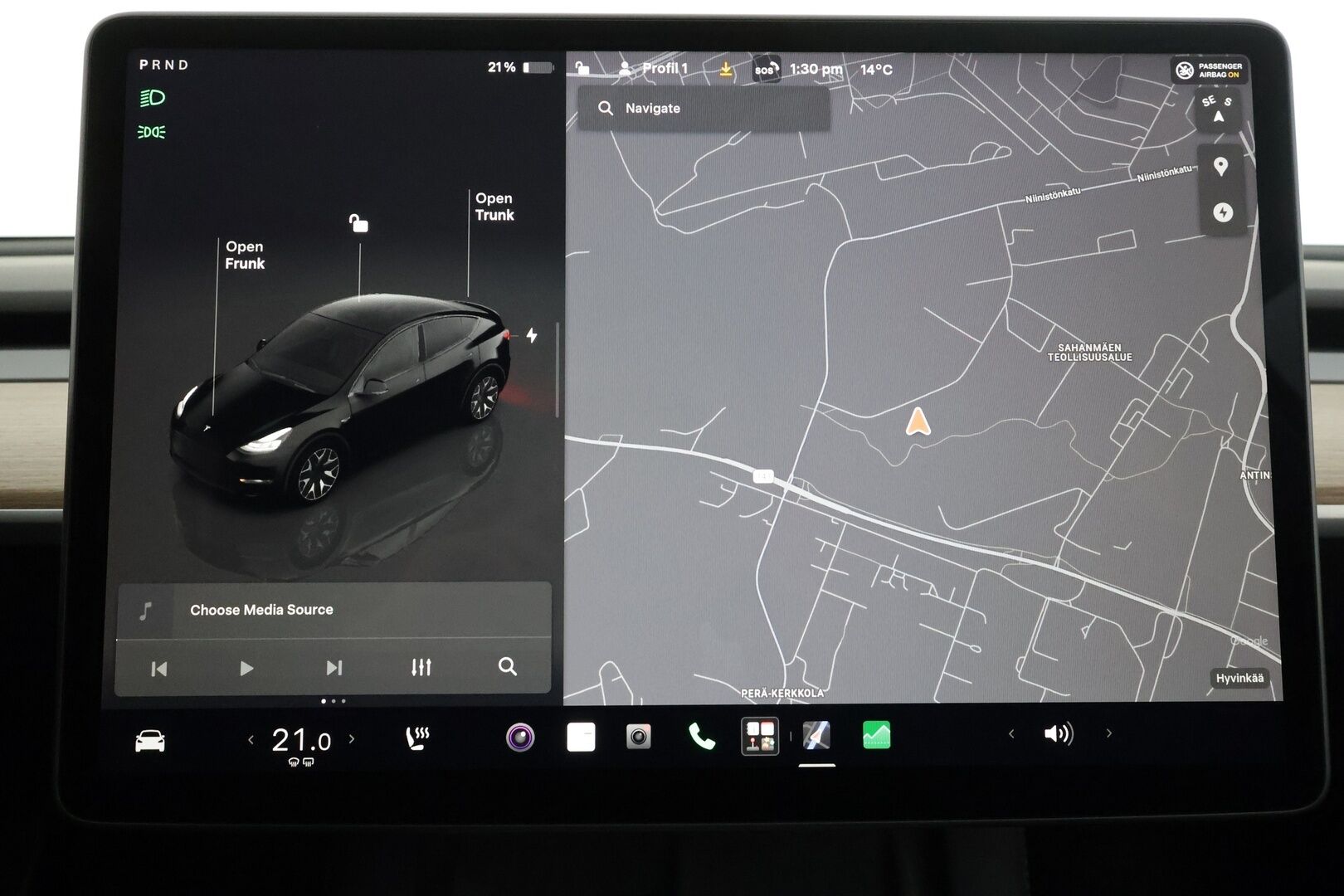 TESLA MODEL Y 2023 Performance - | Koukku | ILP | ACC | Matrix-LED | Lasikatto | P.Kamera | Muistipenkki | Premium Audio | Navi | Kaistavahti | Keyless |