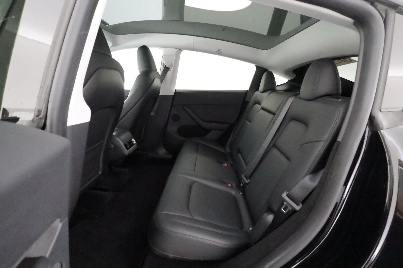 TESLA MODEL Y 2023 Performance - | Koukku | ILP | ACC | Matrix-LED | Lasikatto | P.Kamera | Muistipenkki | Premium Audio | Navi | Kaistavahti | Keyless | - KORKO VAIN 3,99 %