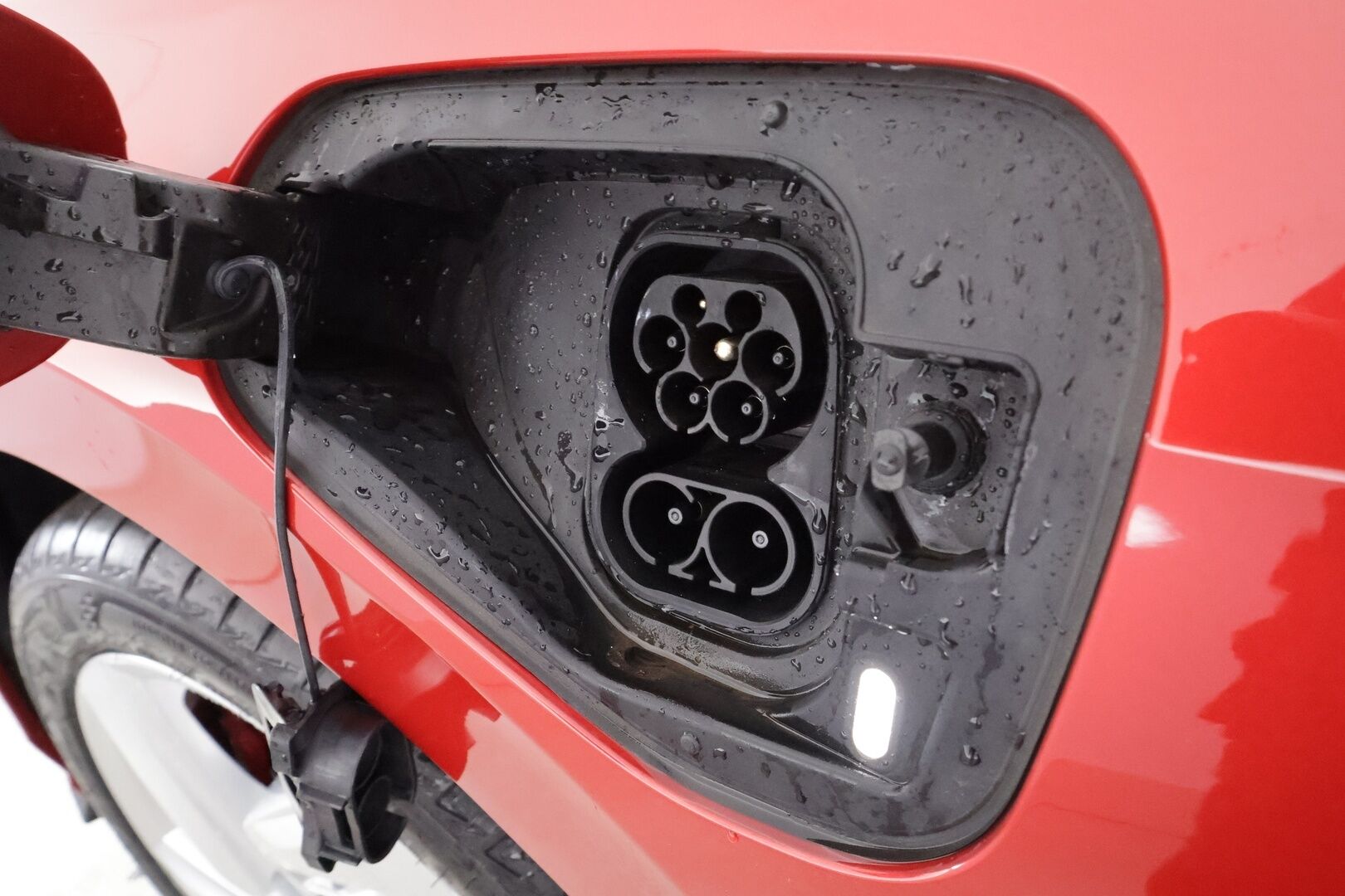 VOLKSWAGEN GOLF 2026 GTE 200 kW (PHEV) DSG-automaatti - | HUD | ACC | Matrix-LED | P.Kamera | Digimittaristo | Navi | Kaistavahti | Facelift | Kahdet renkaat | 2x Latauskaapelit |