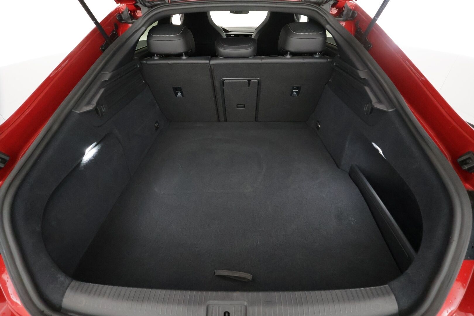 VOLKSWAGEN ARTEON 2022 R-Line 1.4 TSI Hybrid 160kW DSG - | ACC | Webasto | Lasikattoluukku | IQ Light | P.Kamera | Hierova Muistipenkki | Keyless | Apple&Android | Kahdet Renkaat |
