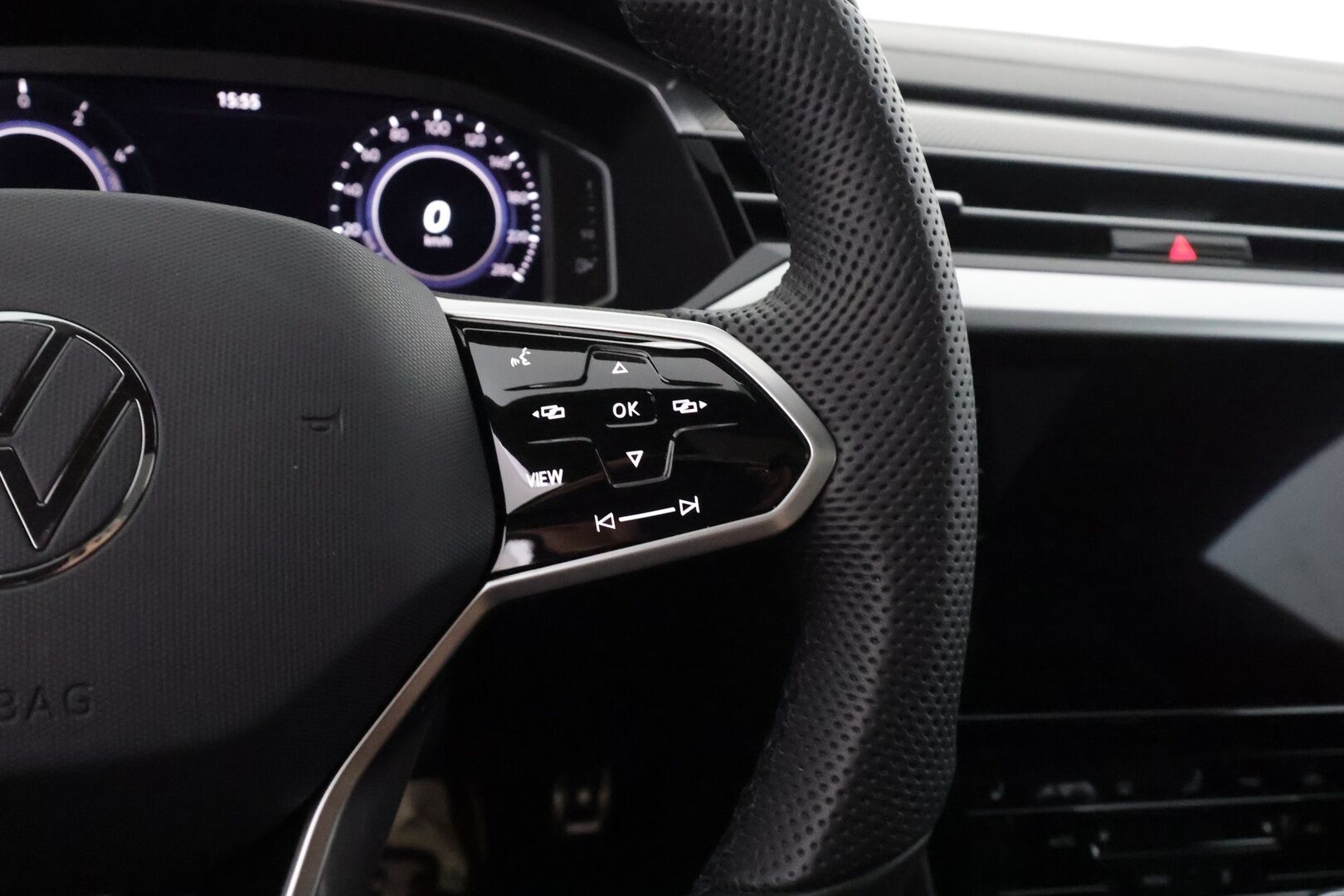 VOLKSWAGEN ARTEON 2022 R-Line 1.4 TSI Hybrid 160kW DSG - | ACC | Webasto | Lasikattoluukku | IQ Light | P.Kamera | Hierova Muistipenkki | Keyless | Apple&Android | Kahdet Renkaat |