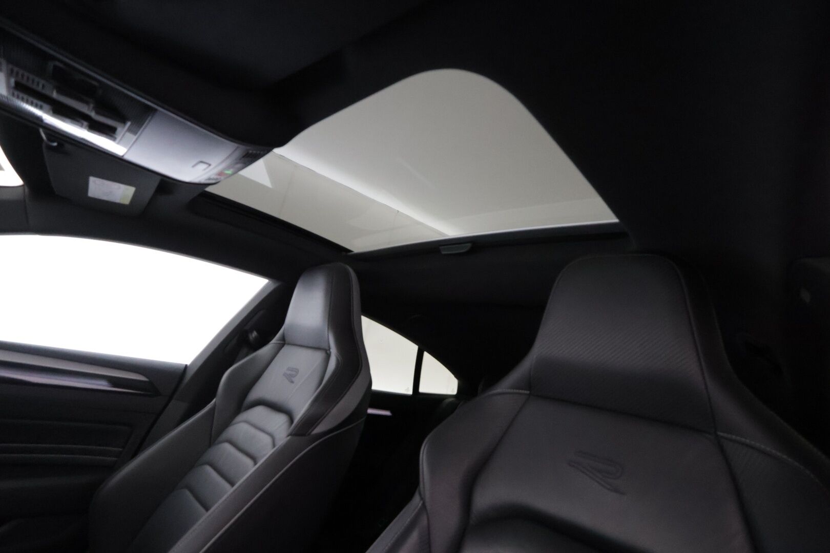 VOLKSWAGEN ARTEON 2022 R-Line 1.4 TSI Hybrid 160kW DSG - | ACC | Webasto | Lasikattoluukku | IQ Light | P.Kamera | Hierova Muistipenkki | Keyless | Apple&Android | Kahdet Renkaat |