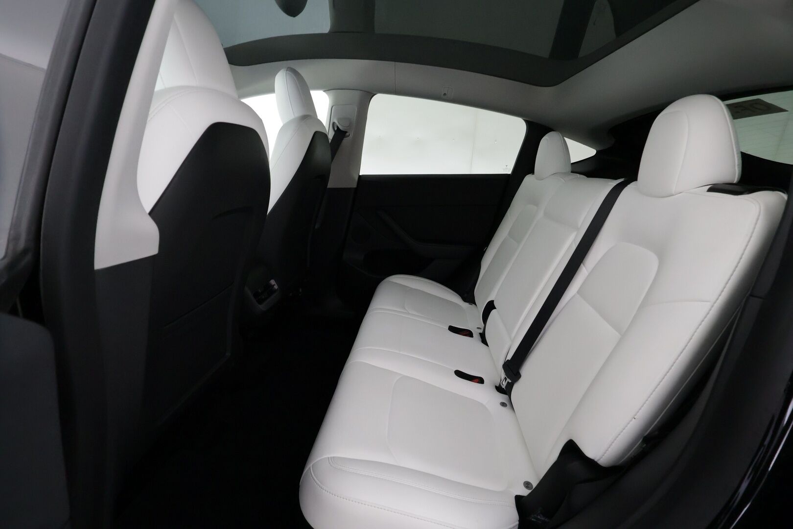 TESLA MODEL Y 2021 Long Range - | ILP | Koukku | Lasikatto | ACC | Matrix-LED | P.Kamera | Muistipenkki | Premium Audio | Navi | Kaistavahti | Keyless | 2x Latauskaapelit | Kahdet renkaat |