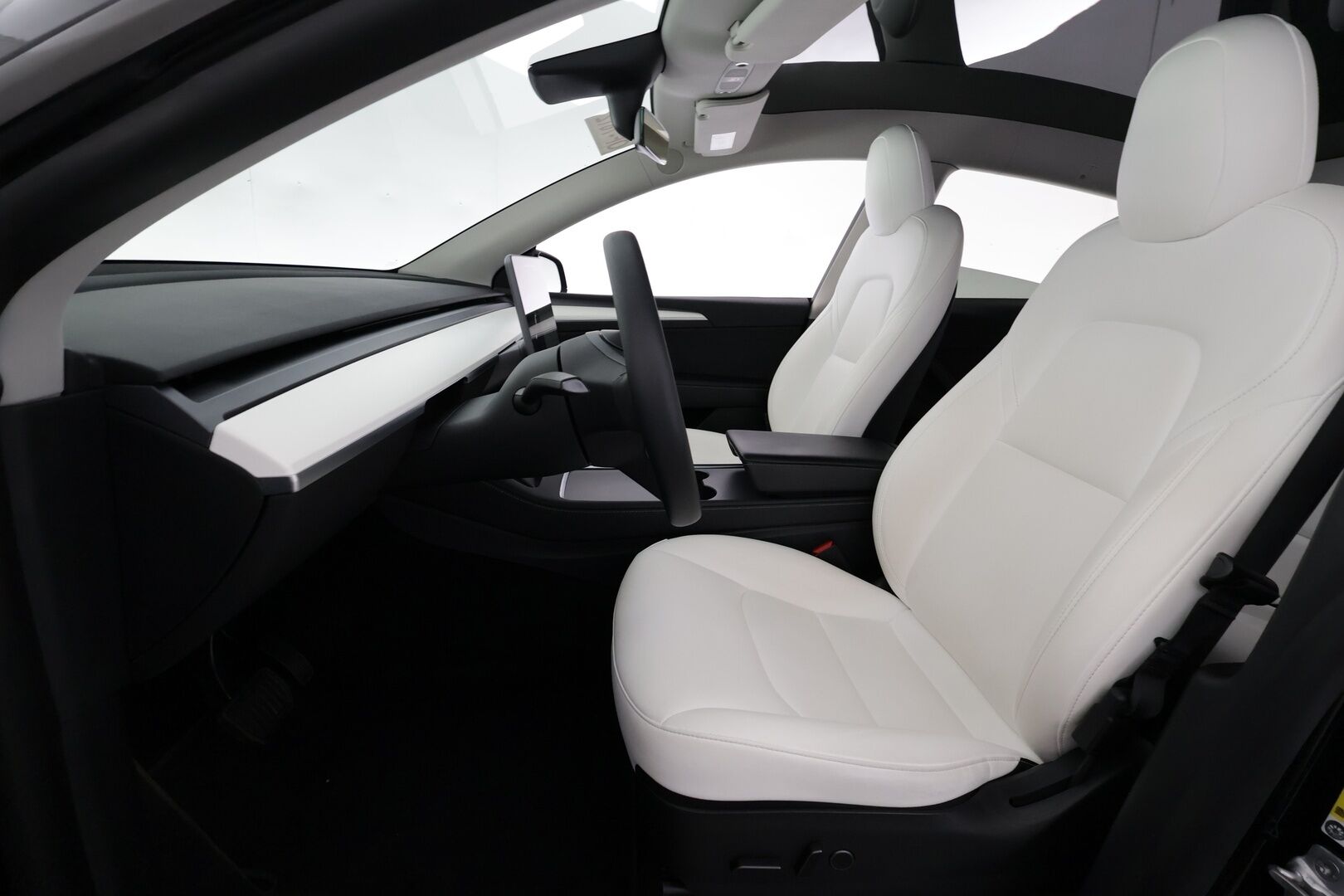 TESLA MODEL Y 2021 Long Range - | ILP | Koukku | Lasikatto | ACC | Matrix-LED | P.Kamera | Muistipenkki | Premium Audio | Navi | Kaistavahti | Keyless | 2x Latauskaapelit | Kahdet renkaat |