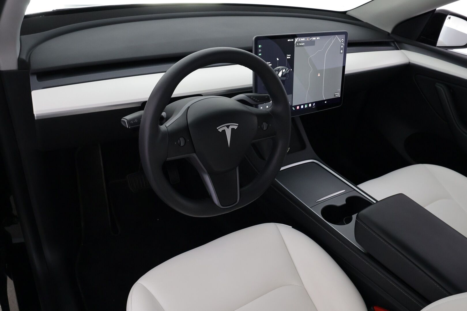 TESLA MODEL Y 2021 Long Range - | ILP | Koukku | Lasikatto | ACC | Matrix-LED | P.Kamera | Muistipenkki | Premium Audio | Navi | Kaistavahti | Keyless | 2x Latauskaapelit | Kahdet renkaat |