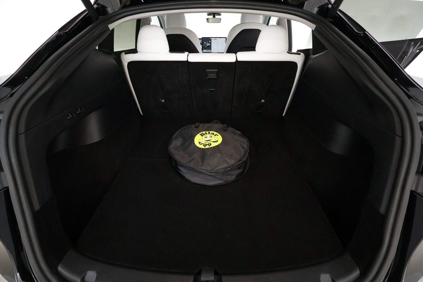 TESLA MODEL Y 2021 Long Range - | ILP | Koukku | Lasikatto | ACC | Matrix-LED | P.Kamera | Muistipenkki | Premium Audio | Navi | Kaistavahti | Keyless | 2x Latauskaapelit | Kahdet renkaat |