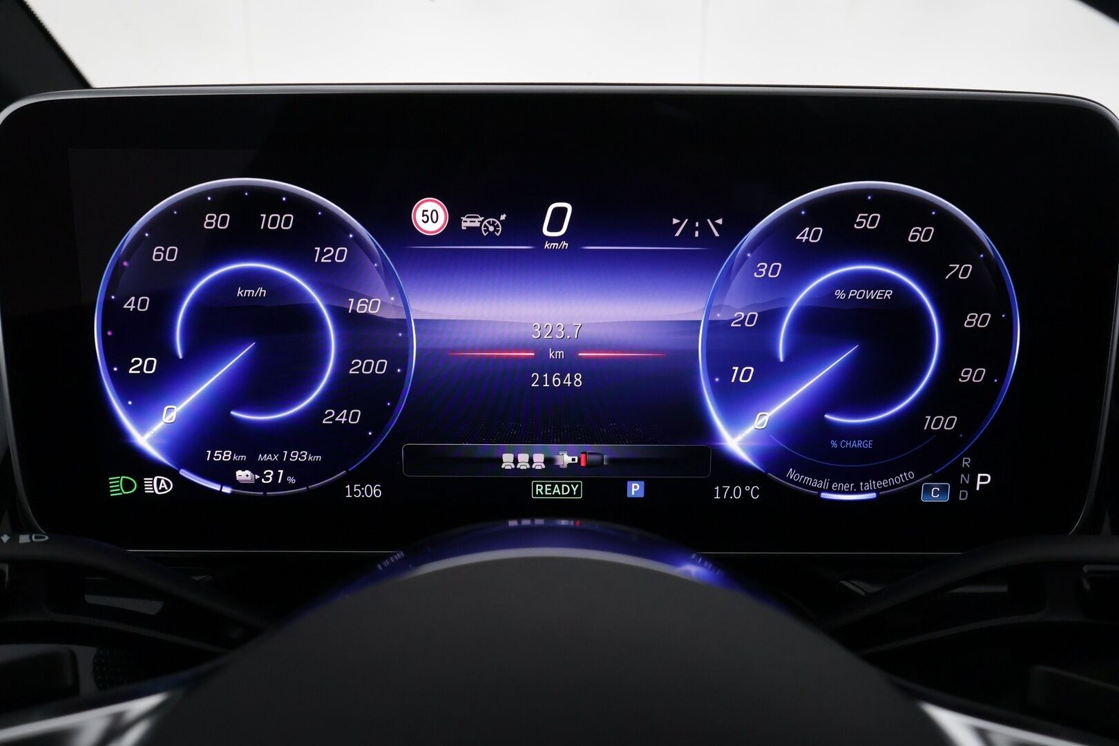 MERCEDES-BENZ EQE 2025 350 4MATIC AMG - | Koukku | ILP | Panorama | Distronic | Burmester | P.Kamera | LED-HP | Comfort-penkit Muistilla | Navi | Katveavustin | Kaistavahti | Keyless | Kahdet renkaat |