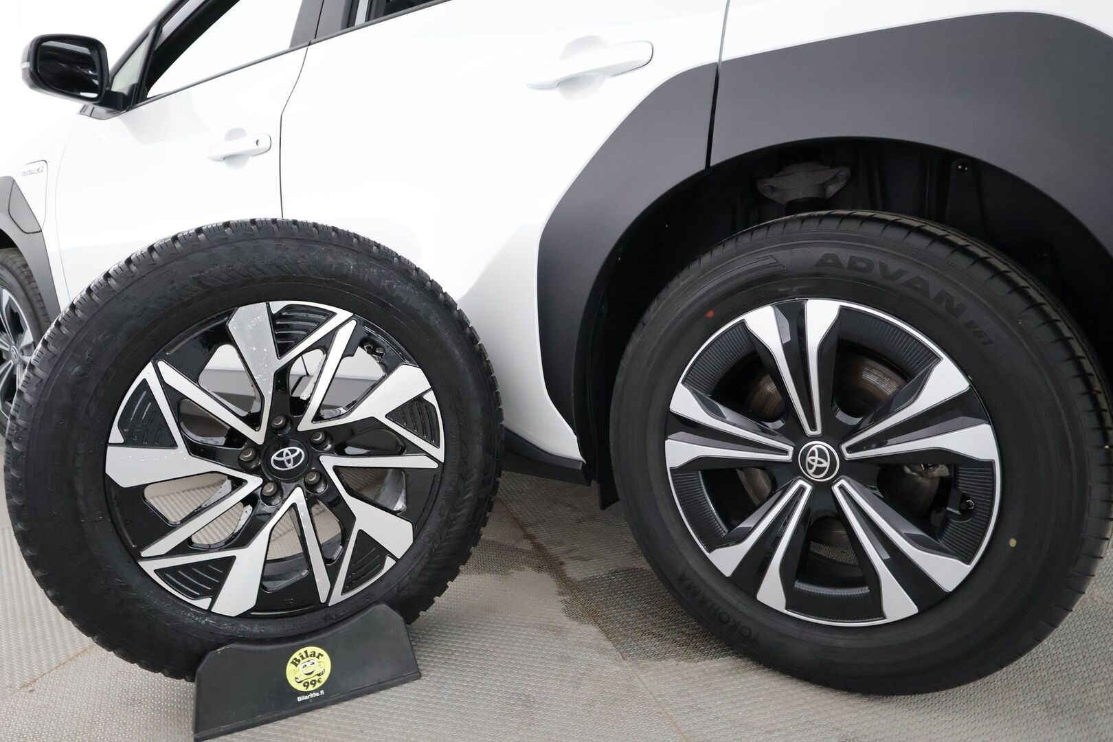 TOYOTA BZ4X 2023 71,4kWh Style - | ACC | ILP | Sähköpenkki | Puolinahat | AHS-LED | P.kamera ja tutkat | Keyless | Lämm. ratti ja tuulilasi | LDA | PDA | RSA | Navi | 2x renkaat aluin |
