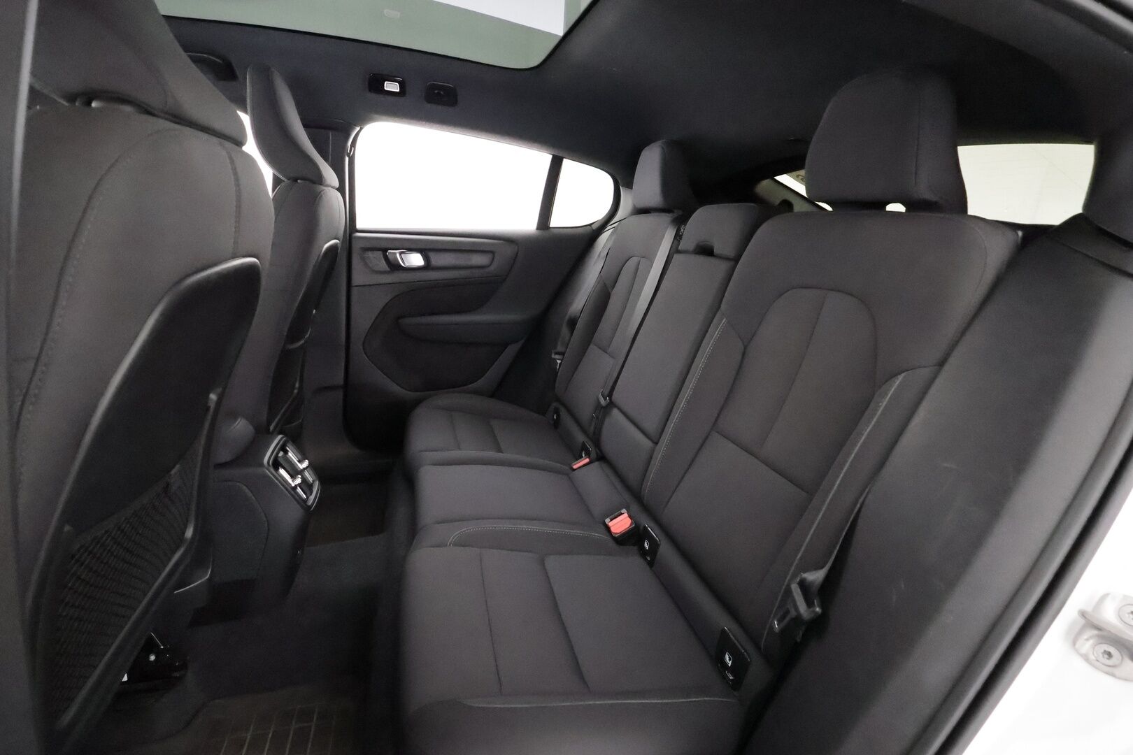 Volvo C40 2024 Recharge Twin Ultimate 82kWh - | ACC | ILP | Koukku | Pixel-LED | Harman/Kardon | Lasikatto | 360° | Muistipenkki | Sporttipenkit sähköllä | BLIS | Pilot Assist | 2x renkaat aluin |