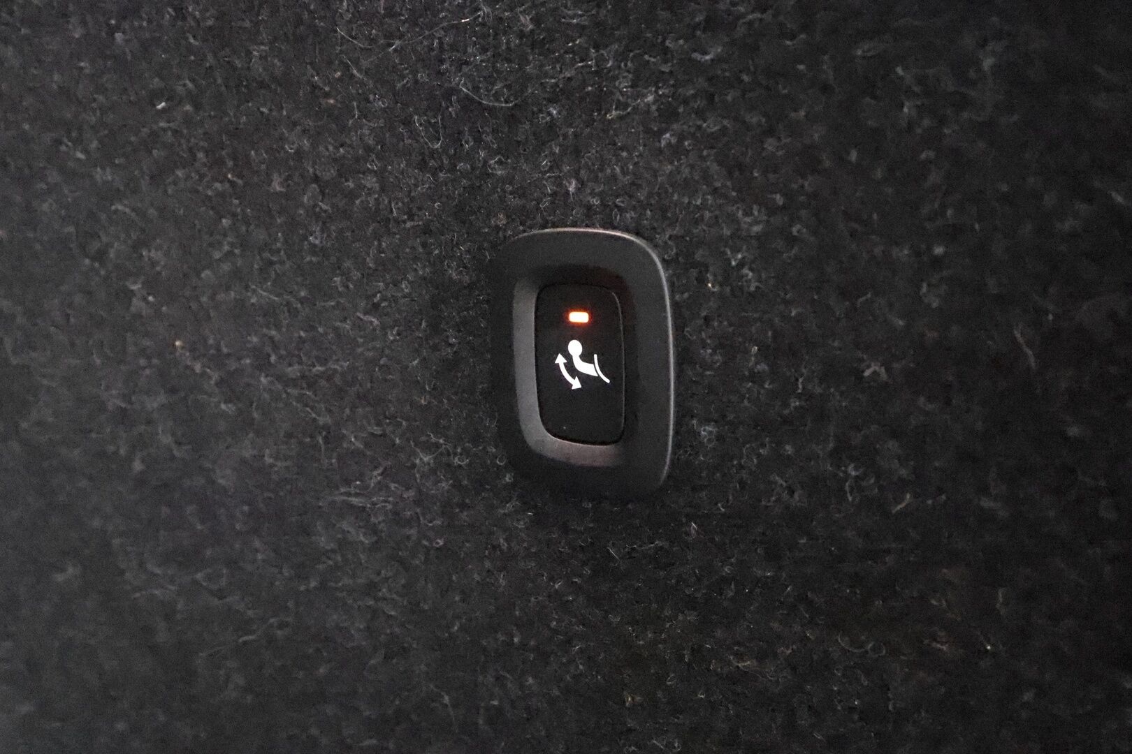 Volvo C40 2024 Recharge Twin Ultimate 82kWh - | ACC | ILP | Koukku | Pixel-LED | Harman/Kardon | Lasikatto | 360° | Muistipenkki | Sporttipenkit sähköllä | BLIS | Pilot Assist | 2x renkaat aluin |