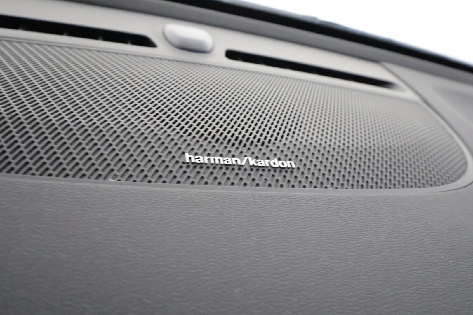 Volvo C40 2024 Recharge Twin Ultimate 82kWh - | ACC | ILP | Koukku | Pixel-LED | Harman/Kardon | Lasikatto | 360° | Muistipenkki | Sporttipenkit sähköllä | BLIS | Pilot Assist | 2x renkaat aluin |