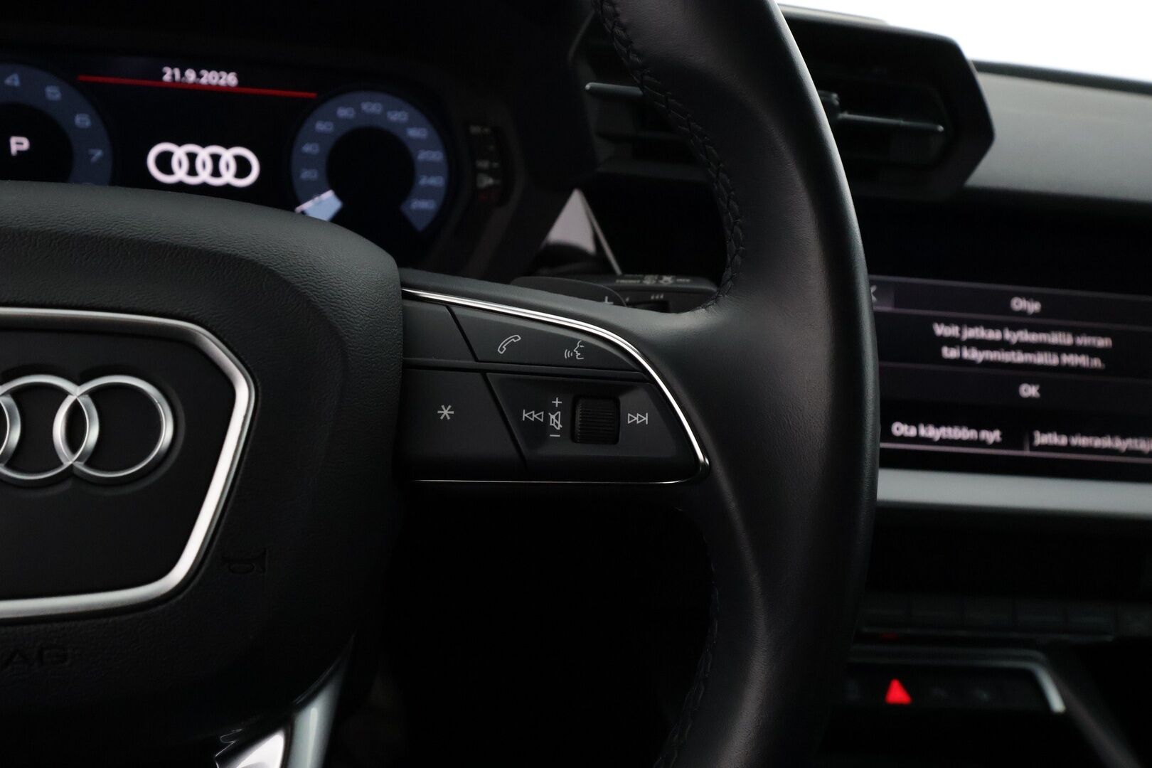 Audi A3 2024 Sportback Progress 30 TFSI 81kW MHEV S tronic - | ACC | Sporttipenkit | Digimittaristo | LED | Kaistavahti | Pre Sense | Apple & Android | Aut. pitkät | P. tutkat | Merkkihuollettu | 