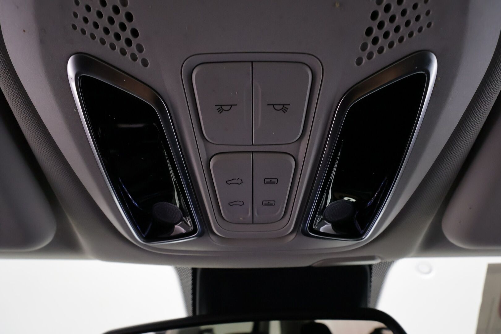 MAXUS EUNIQ 6 2022 70 kWh - | ACC | 360° | Panorama | Sähköpenkit | Nahkaverhoilu | Digimittaristo | Keyless | Lane Assist | BSM | FCW | LED | Ambient light | 2x renkaat aluin | 