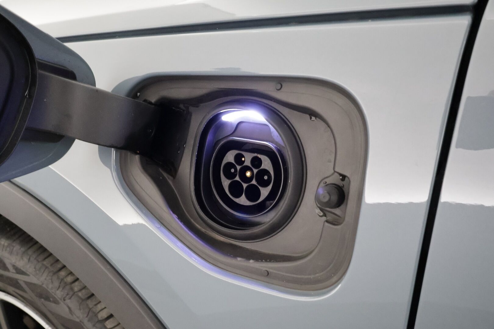 Volvo XC40 2022 T4 TwE Business R-Design aut - | ACC | H&K | Full-LED | Sporttipenkit | 360 | Lisälämmitin | Navi | Kaistavahti | Keyless | Apple&Android | Kahdet renkaat | Merkkihuollot |