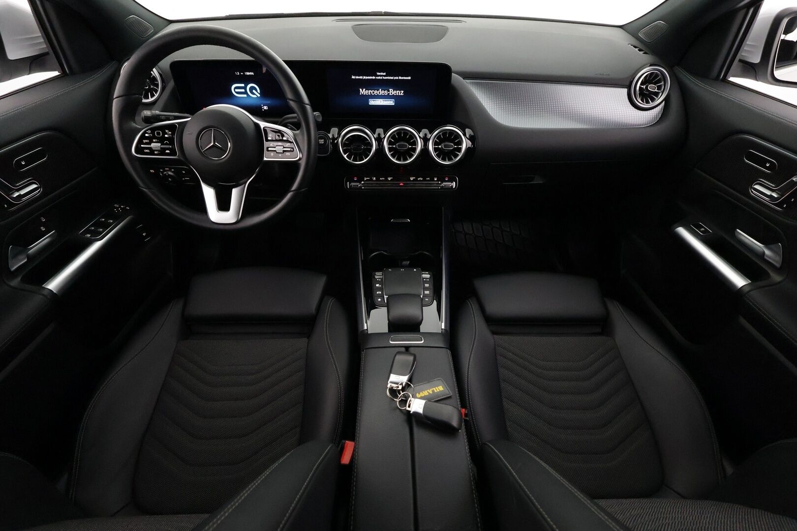 MERCEDES-BENZ EQA 2023 300 4MATIC Business - | Distronic+ | ILP | Widescreen | Muistipenkit | Ambient light | P.kamera | Keyless | LED | Lane Assist | BSM | 2x renkaat aluin | Merkkihuollot |