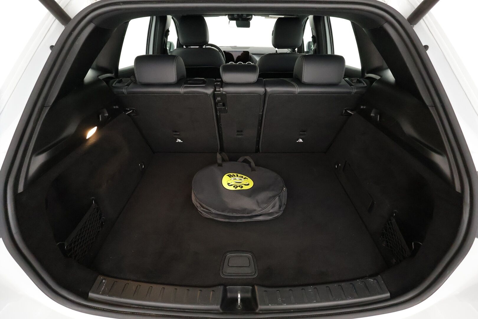 MERCEDES-BENZ EQA 2023 300 4MATIC Business - | Distronic+ | ILP | Widescreen | Muistipenkit | Ambient light | P.kamera | Keyless | LED | Lane Assist | BSM | 2x renkaat aluin | Merkkihuollot |