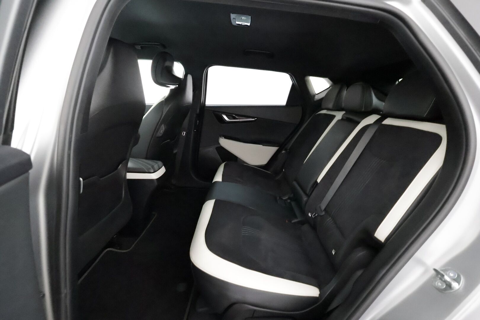 KIA EV6 2023 GT-line RWD 77 kWh 229 hv - | ACC | ILP | 360-Kamera | HUD | Muistipenkki | Ilmastoidut Puolinahat | Widescreen | LED | Apple&Android | 