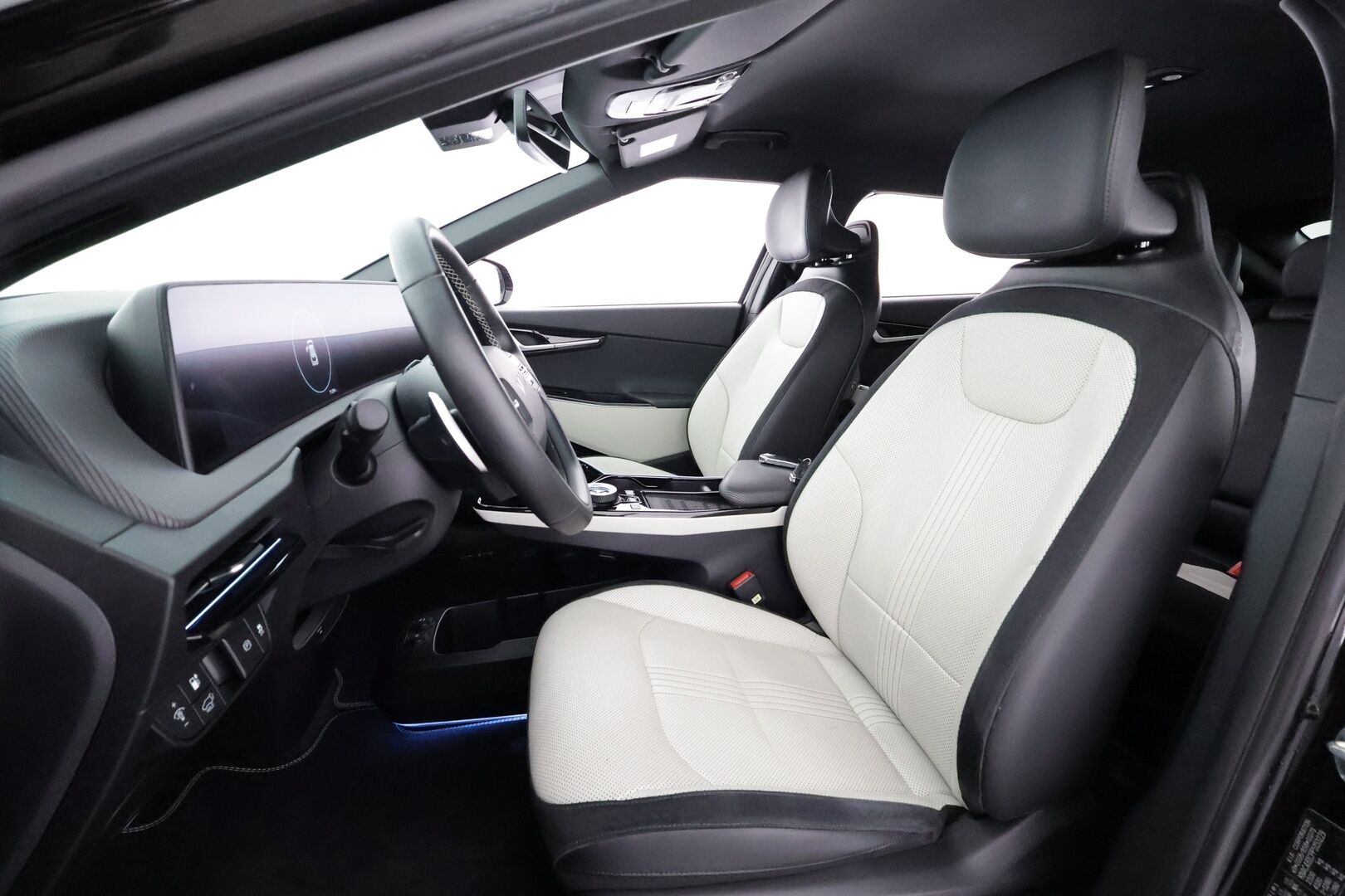 KIA EV6 2023 GT-Line AWD 77 kWh 325 hv - | ACC | ILP | Meridian | Ilmastoidut relax penkit | HUD | 360° | Muistipenkki | V2L | HDA | BSM | CTA | Ambient light | Merkkihuollot | 