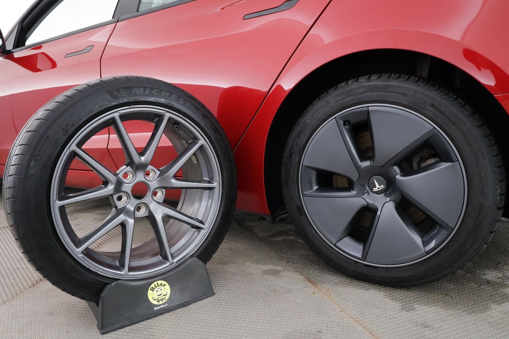 TESLA MODEL 3 2021 Standard Range Plus - | ACC | ILP | EAP | Refresh | Lasikatto | Matrix-LED | Muistipenkki | Sähkönahat | P.kamera | Aidot p.tutkat |  2x renkaat aluin | ALV | 