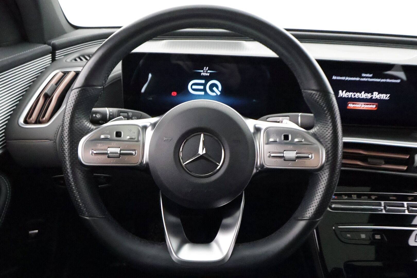 MERCEDES-BENZ EQC 2022 400 4MATIC Business AMG - | Distronic+ | Koukku | Lisälämmitin | Lasikattoluukku | Widescreen | HUD | LED | 360-Kamera | Muistipenkit | Koti&Kauppalaturi |
