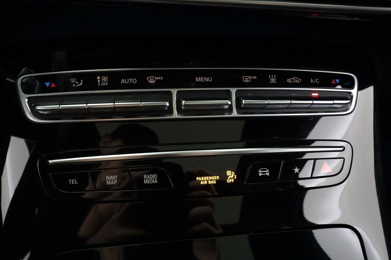 MERCEDES-BENZ EQC 2022 400 4MATIC Business AMG - | Distronic+ | Koukku | Lisälämmitin | Lasikattoluukku | Widescreen | HUD | LED | 360-Kamera | Muistipenkit | Koti&Kauppalaturi |