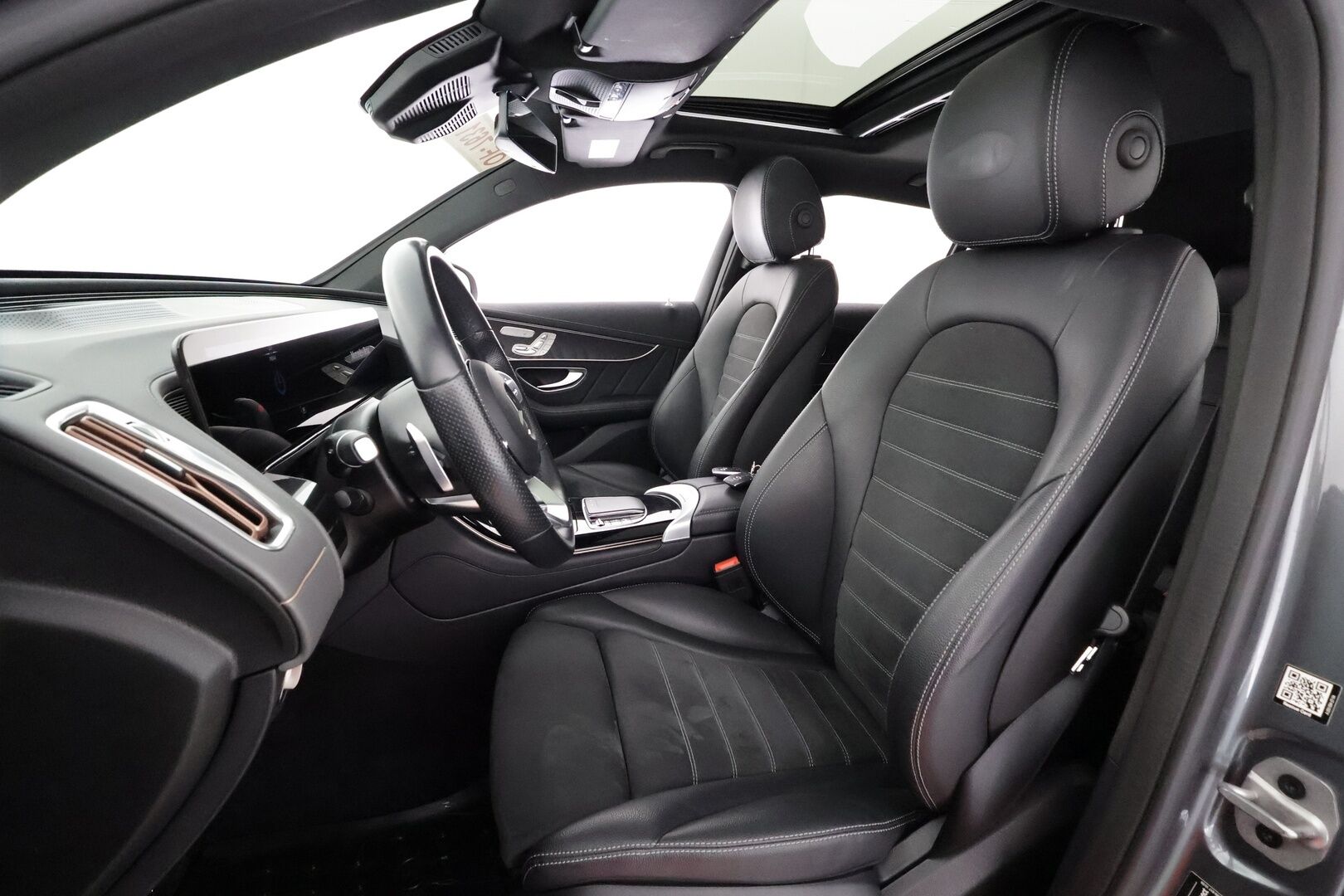 MERCEDES-BENZ EQC 2022 400 4MATIC Business AMG - | Distronic+ | Koukku | Lisälämmitin | Lasikattoluukku | Widescreen | HUD | LED | 360-Kamera | Muistipenkit | Koti&Kauppalaturi |