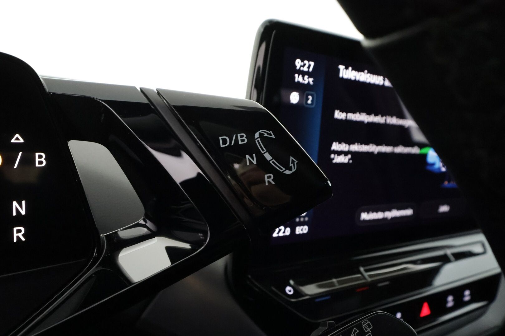 VOLKSWAGEN ID.4 2023 Pro Performance Business 150 kW, akku 77 kWh - | ILP | Koukku | HUD | ACC | Matrix-LED | 360 | Hierovat Sporttipenkit Muistilla | Navi | Kaistavahti | Keyless | 2x Latauskaapelit | Kahdet renkaat | Merkkihuollot |