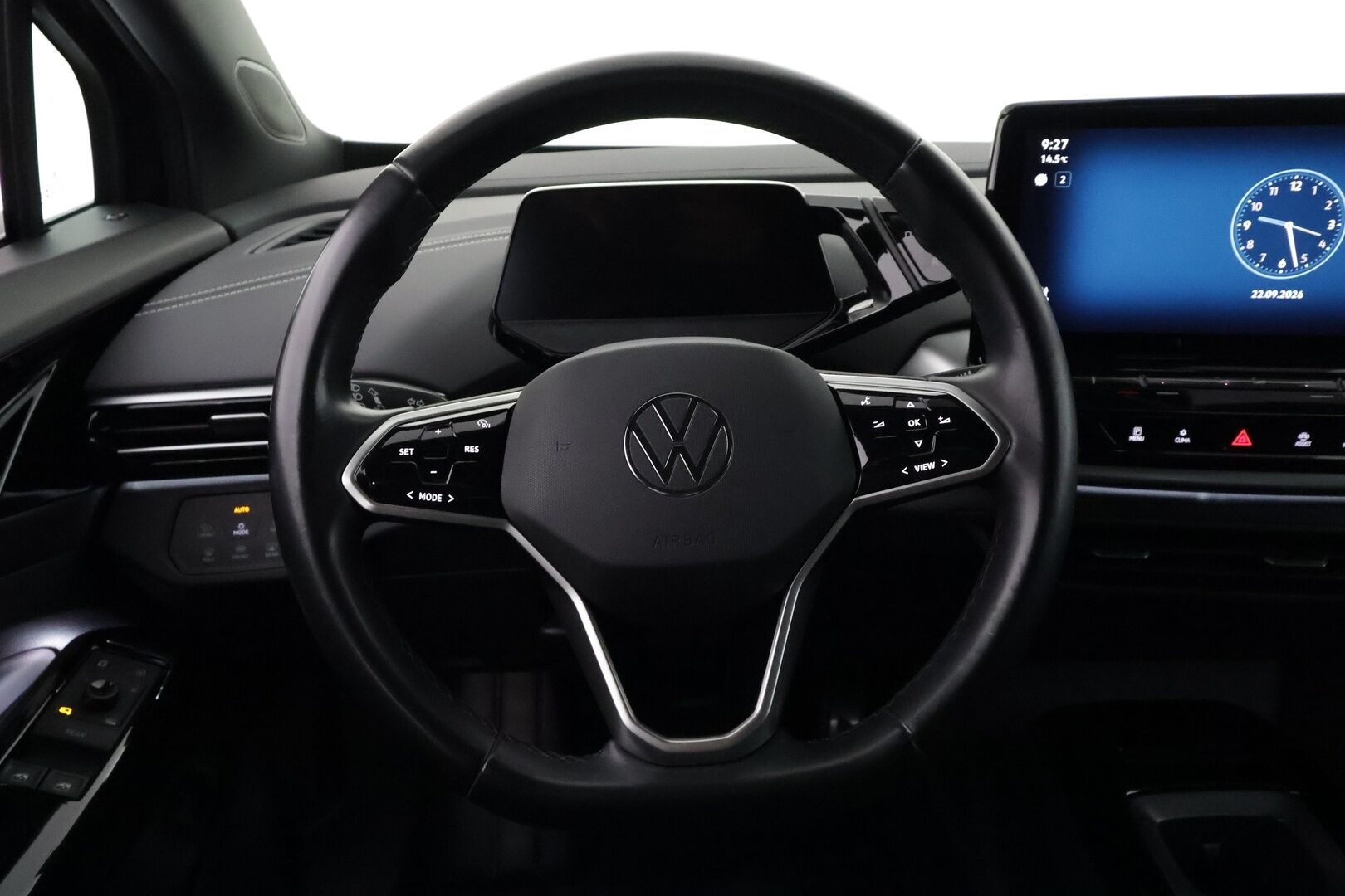 VOLKSWAGEN ID.4 2023 Pro Performance Business 150 kW, akku 77 kWh - | ILP | Koukku | HUD | ACC | Matrix-LED | 360 | Hierovat Sporttipenkit Muistilla | Navi | Kaistavahti | Keyless | 2x Latauskaapelit | Kahdet renkaat | Merkkihuollot |