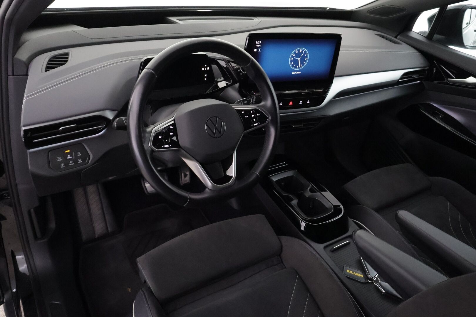 VOLKSWAGEN ID.4 2023 Pro Performance Business 150 kW, akku 77 kWh - | ILP | Koukku | HUD | ACC | Matrix-LED | 360 | Hierovat Sporttipenkit Muistilla | Navi | Kaistavahti | Keyless | 2x Latauskaapelit | Kahdet renkaat | Merkkihuollot |