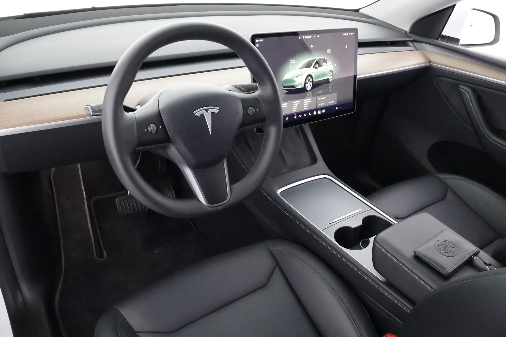 Tesla Model Y 2024 Long Range - | ILP | ACC | Lasikatto | Matrix-LED | P.Kamera | Muistipenkki | Premium Audio | Navi | Kaistavahti | Keyless | 2x Latauskaapelit | Kahdet renkaat |