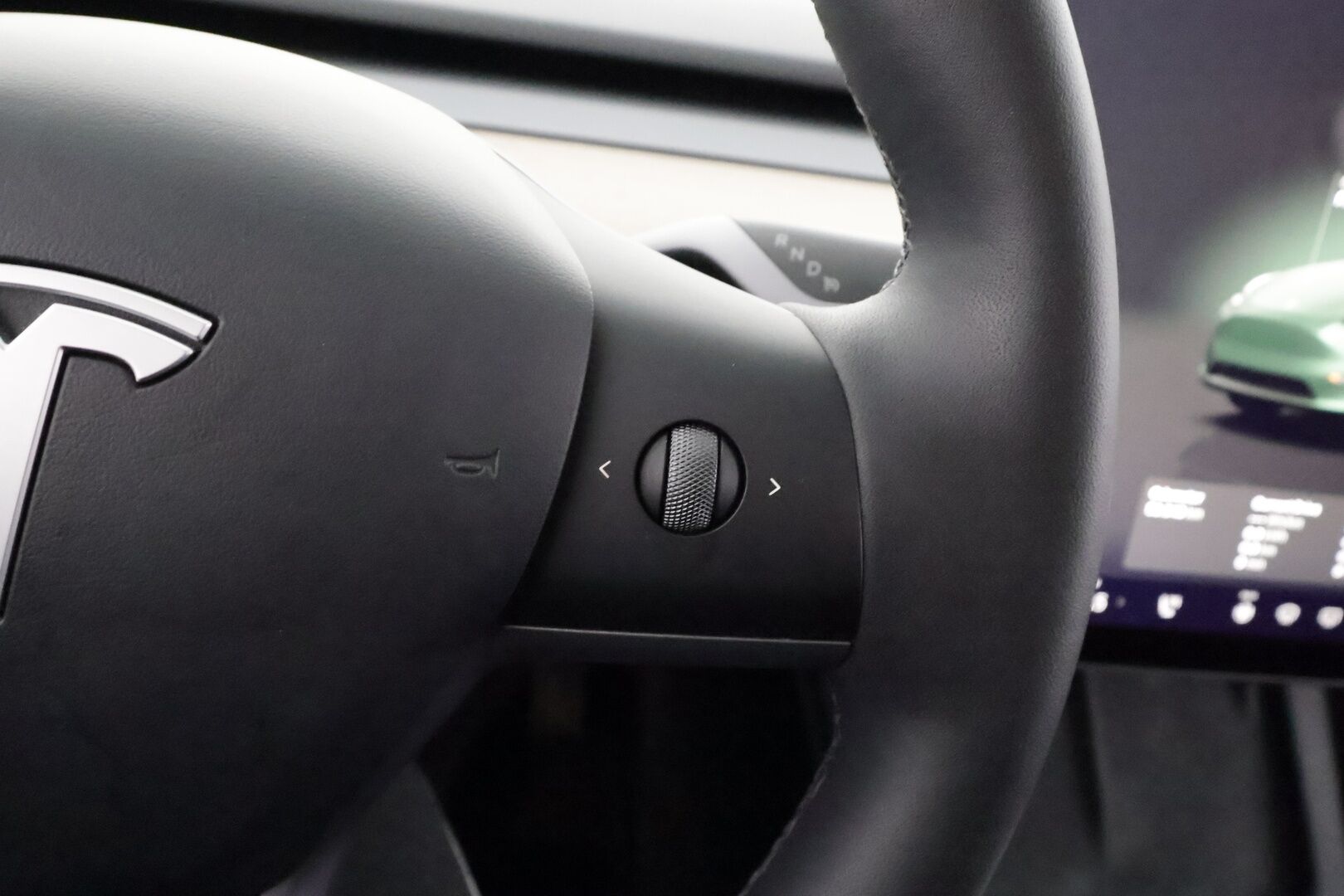Tesla Model Y 2024 Long Range - | ILP | ACC | Lasikatto | Matrix-LED | P.Kamera | Muistipenkki | Premium Audio | Navi | Kaistavahti | Keyless | 2x Latauskaapelit | Kahdet renkaat |