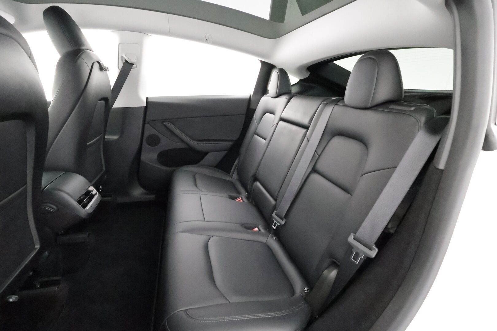 Tesla Model Y 2024 Long Range - | ILP | ACC | Lasikatto | Matrix-LED | P.Kamera | Muistipenkki | Premium Audio | Navi | Kaistavahti | Keyless | 2x Latauskaapelit | Kahdet renkaat |