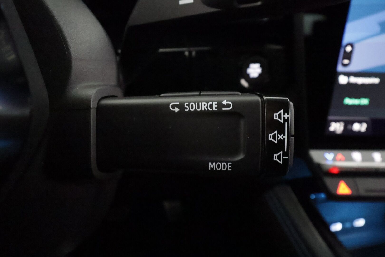 RENAULT AUSTRAL 2023 E-Tech full hybrid 200 techno esprit Alpine - | Adapt. LED | Digimittaristo | P.kamera ja tutkat | Lane Assist | Navi | Ambient light | Apple & Android | Vakkari | Alcantara-kangas | 