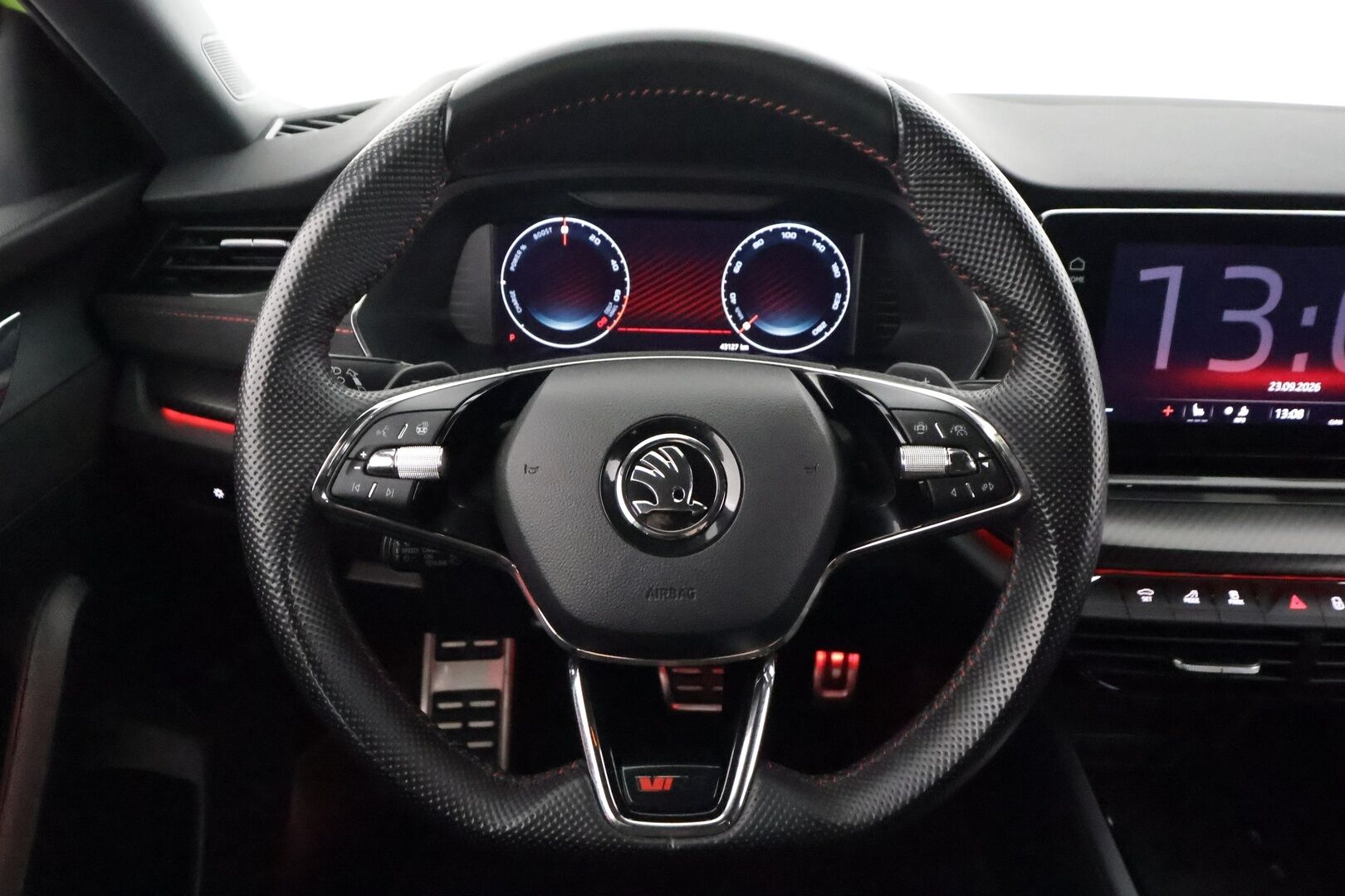 Skoda Octavia 2024 1,4 TSI PHEV RS Ambition iV DSG Autom. - | Webasto | Koukku | ACC | Matrix-LED | P.Kamera | HUD | Kaistavahti | Navi | Keyless | Merkkihuollot | 2x Latauskaapelit |