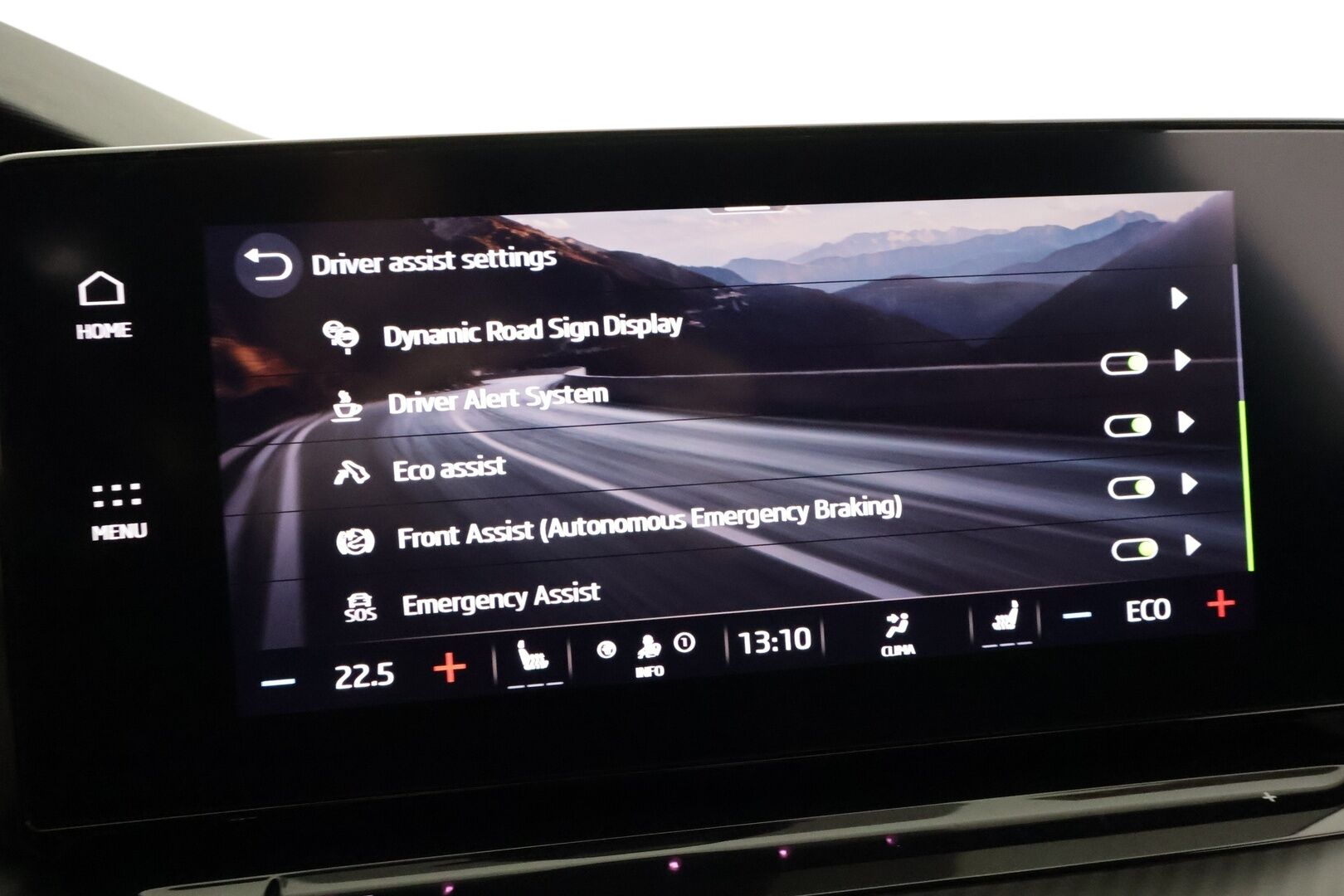 Skoda Octavia 2024 1,4 TSI PHEV RS Ambition iV DSG Autom. - | Webasto | Koukku | ACC | Matrix-LED | P.Kamera | HUD | Kaistavahti | Navi | Keyless | Merkkihuollot | 2x Latauskaapelit |