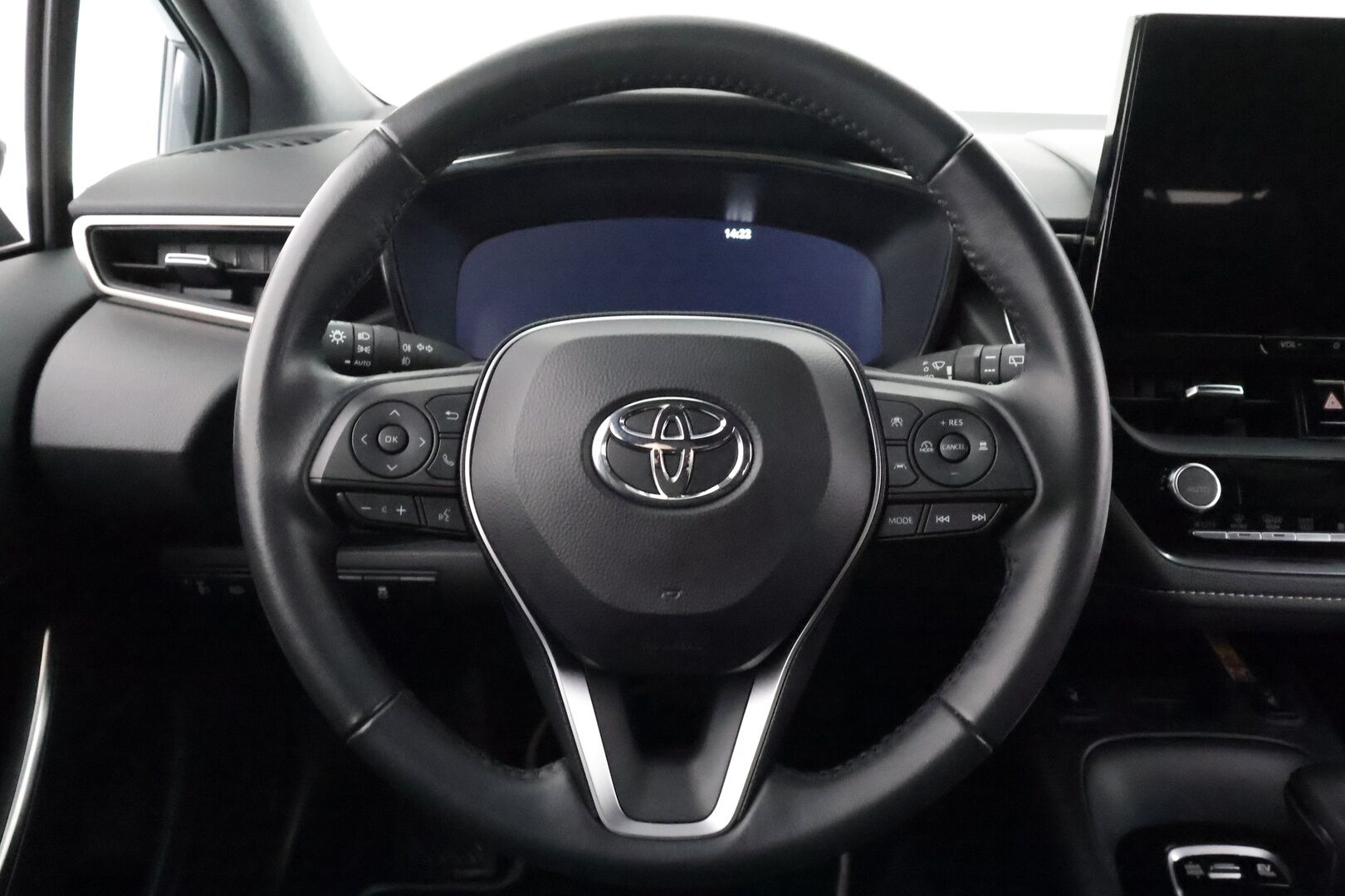 TOYOTA COROLLA 2023 Touring Sports 2,0 Hybrid Launch Edition - | ACC | LED | P.Kamera | Navi | Apple&Android | Kahdet Renkaat |