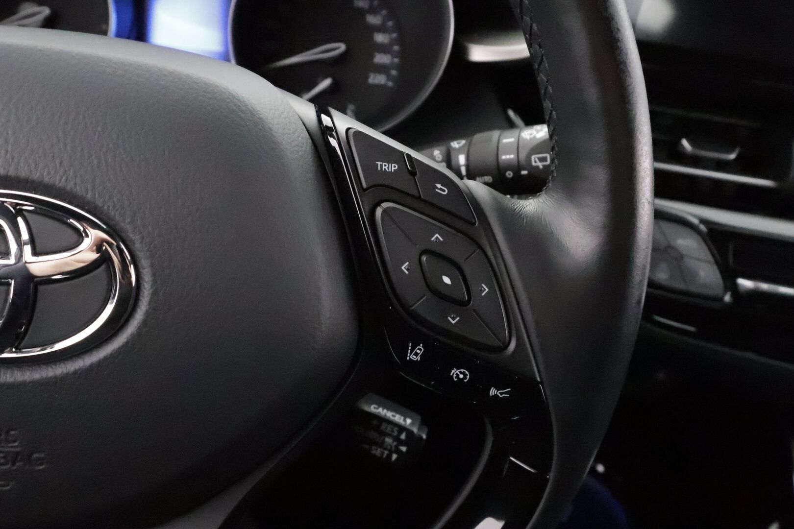 TOYOTA C-HR 2019 1.8 Hybrid Style - | ACC | LED | P.Kamera | Kaistavahti | Katveavustin | Keyless | Bluetooth | Ratinlämmitys |